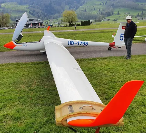 Flugzeug vom Kunde mit der eingebauten Absaugung 3d-gedruckt von 3d-Profidruck AG